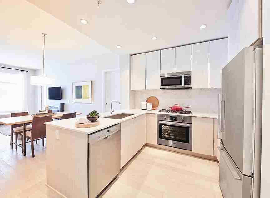 320 Salter Street - Photo 2 of 7