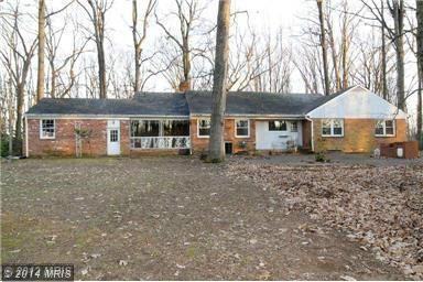 10400 Riverwood Dr - Photo 3 of 8