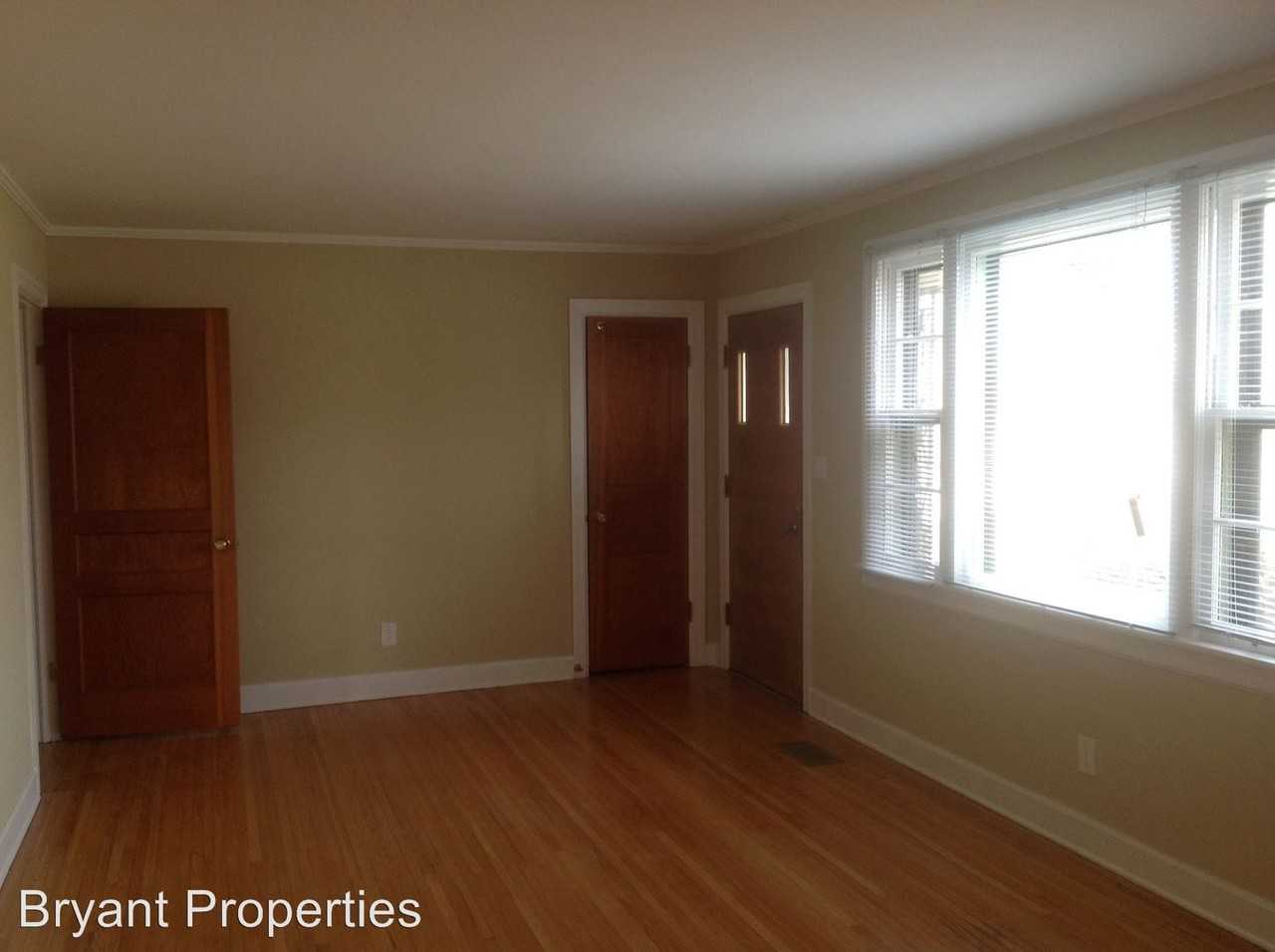 131 Mccall St - Photo 2 of 7