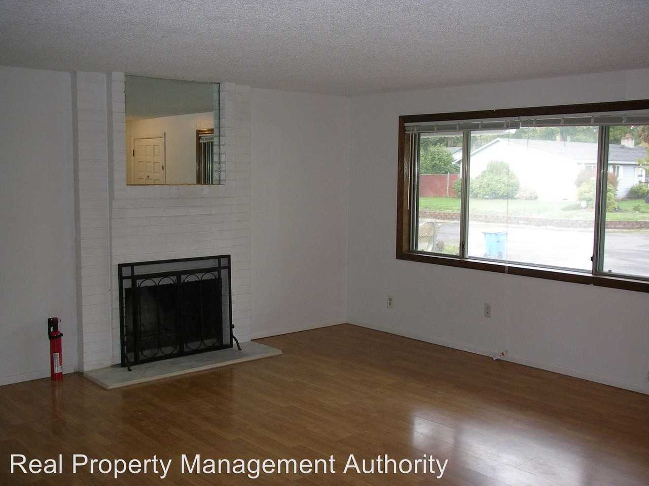 15017 NE 81st St - Photo 3 of 11