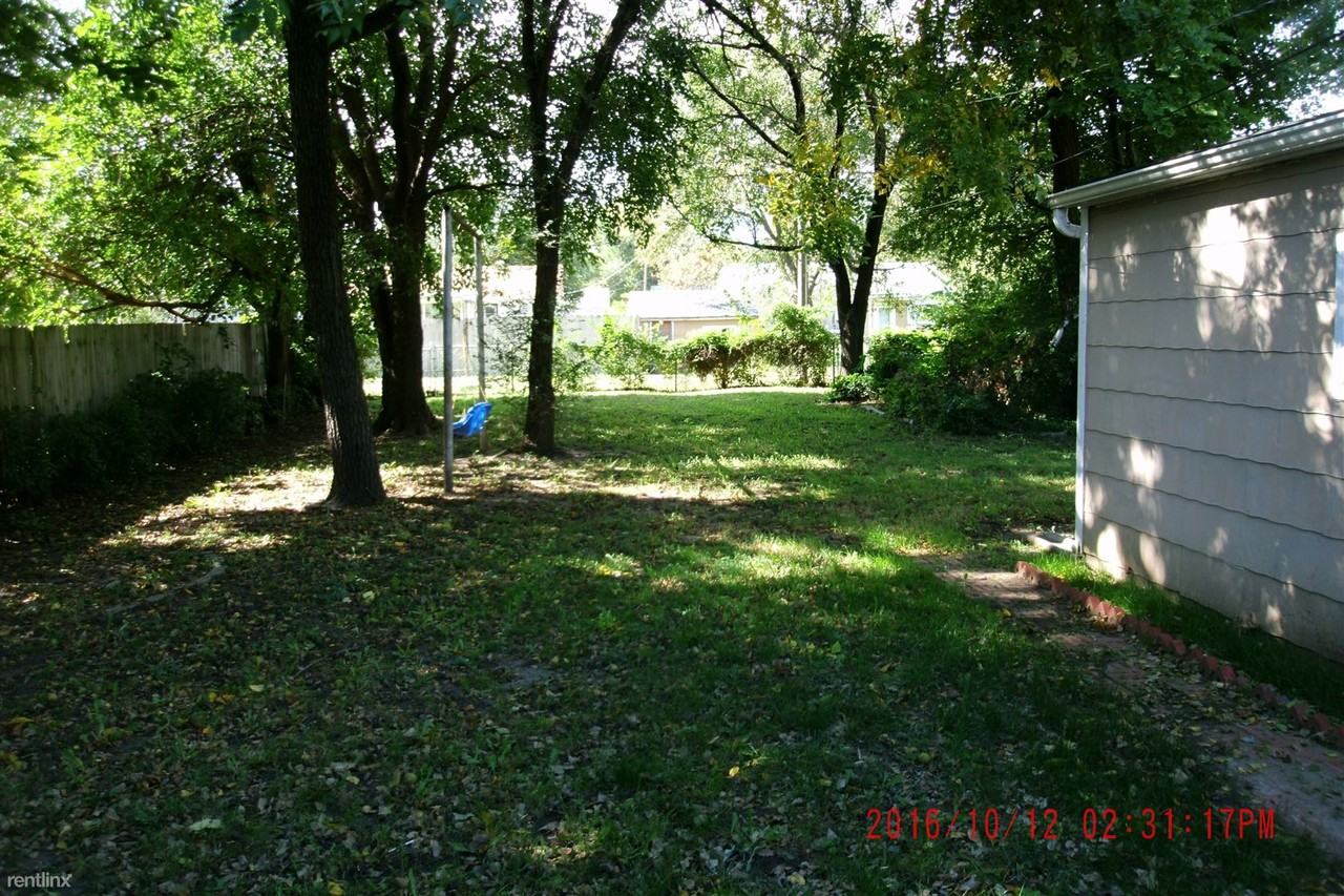 2531 S Ida St - Photo 3 of 9