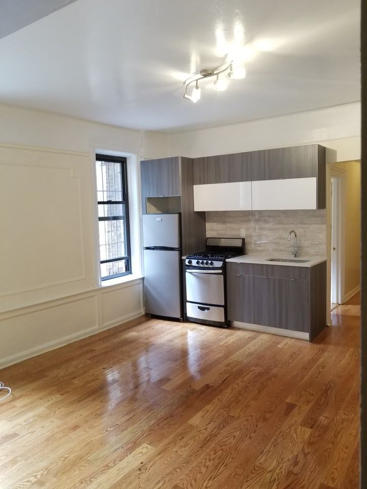 1539 Park Place #B3 - Photo 3 of 11