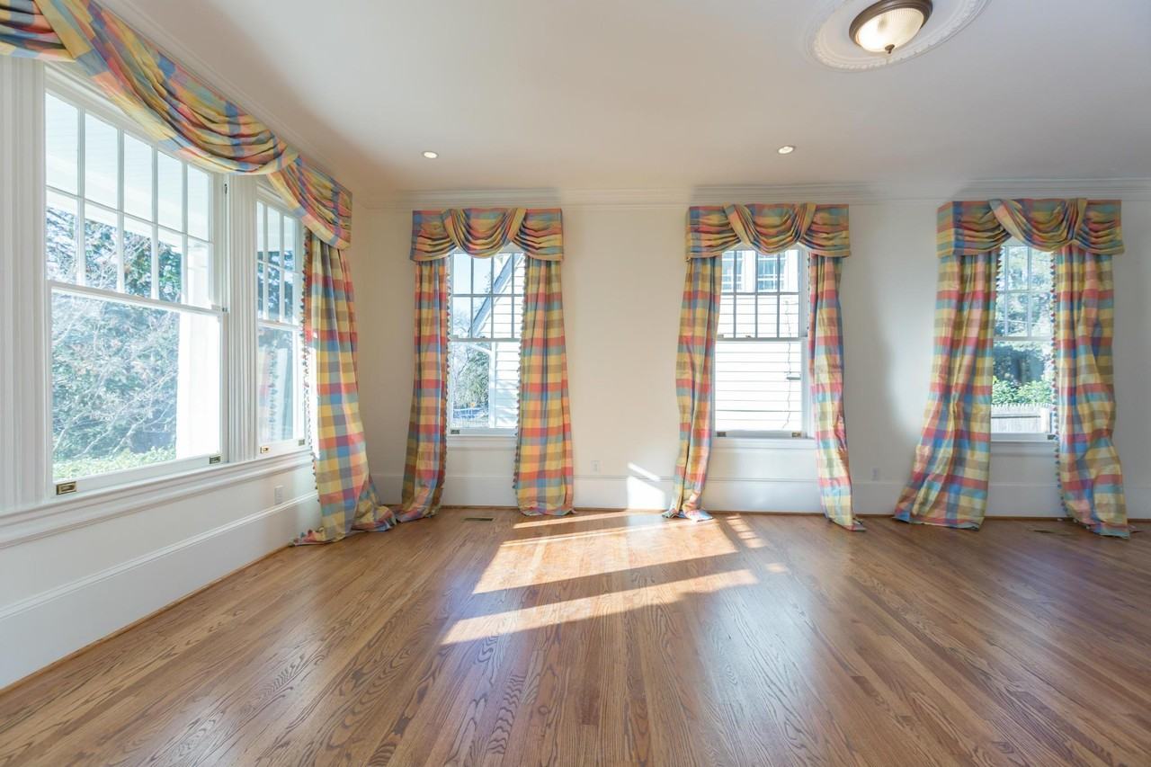 17 Oxford St - Photo 2 of 30