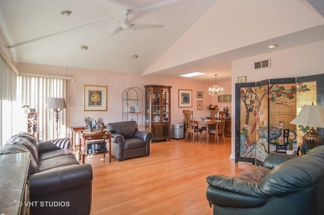 8941 Forestview Rd - Photo 2 of 22