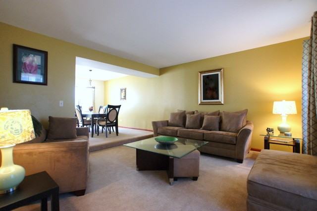 251 N Southport Rd - Photo 3 of 29