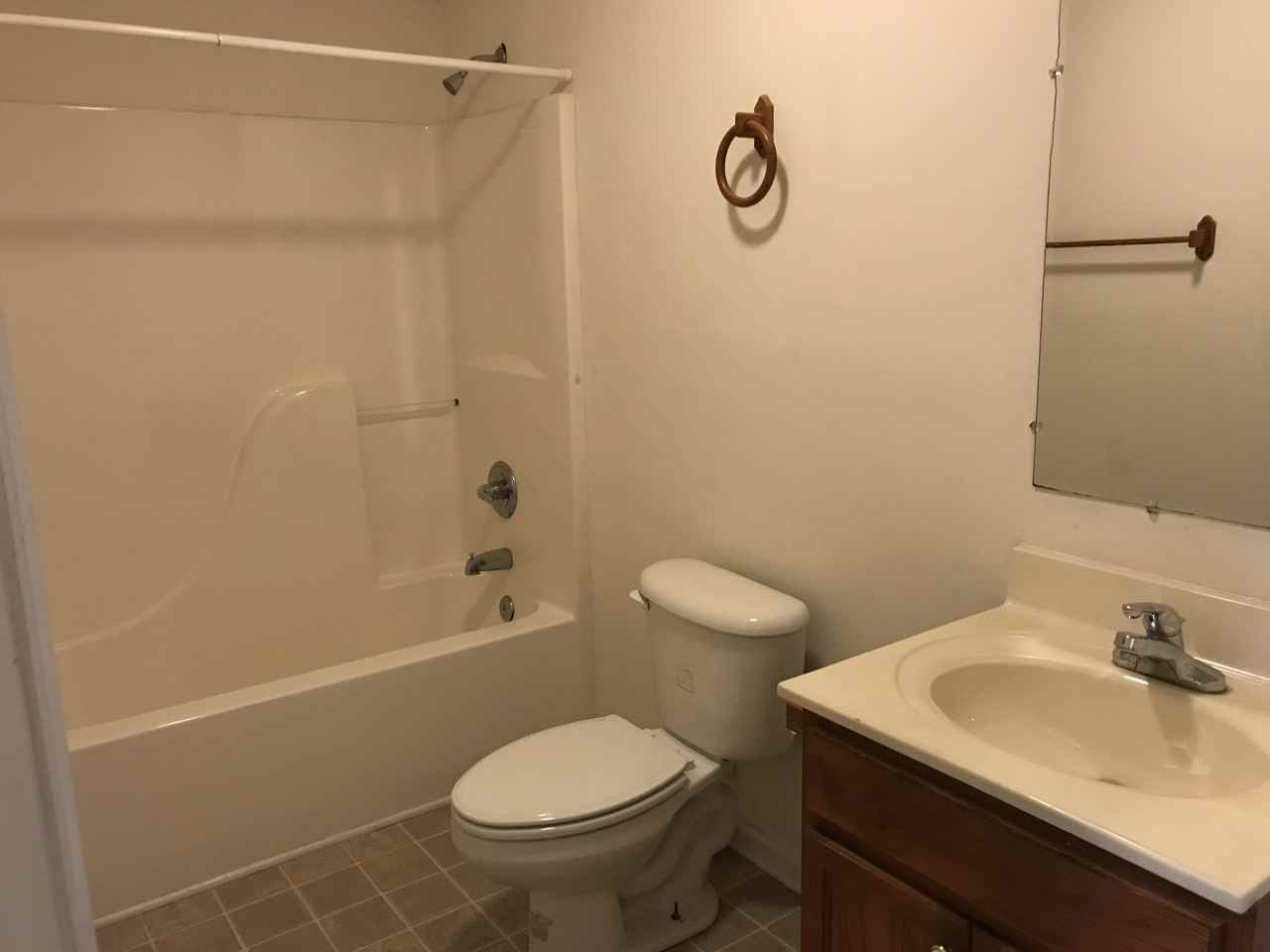 1008 Coburn St - Photo 3 of 4