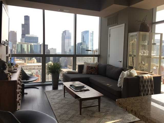 303 W Ohio St #3706 - Photo 2 of 10