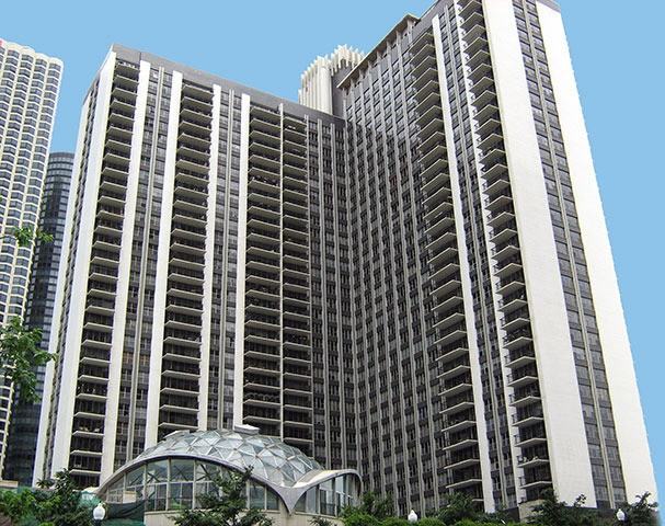 400 E Randolph St #905