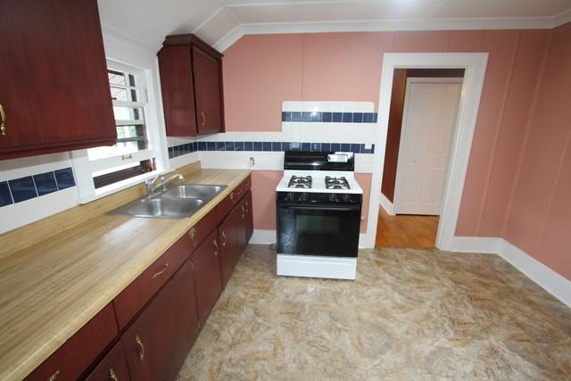 511 Washington St - Photo 3 of 13