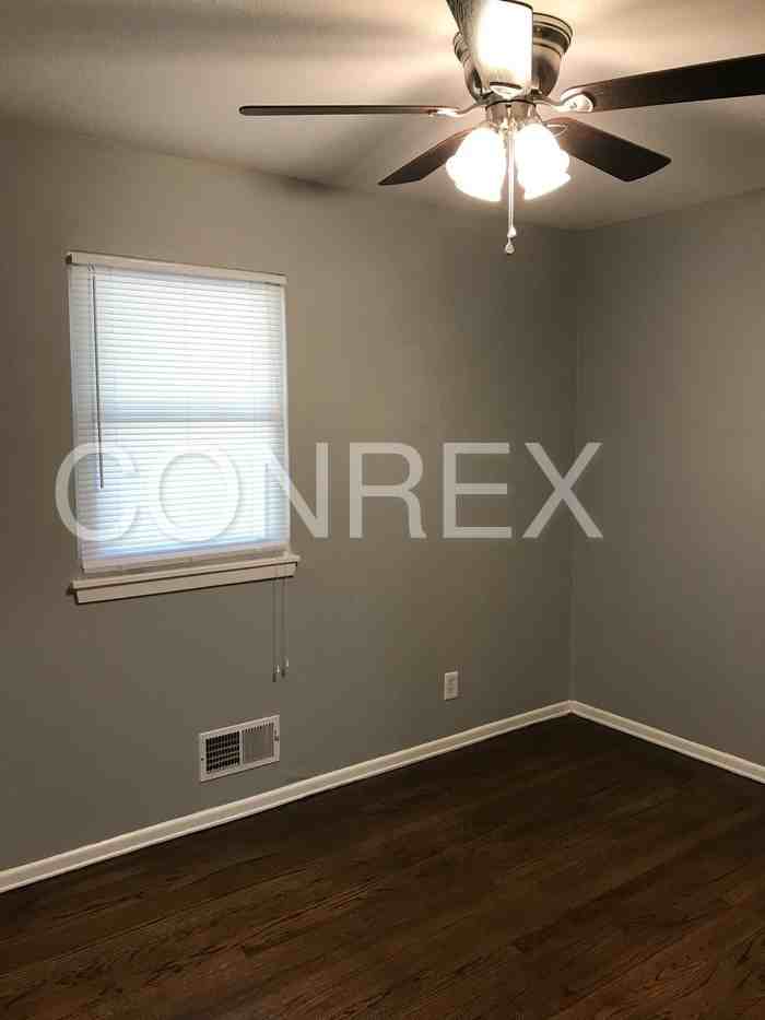 904 SW 14 Terrace - Photo 3 of 12
