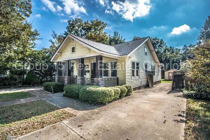 2224 Commonwealth Ave - Photo 2 of 20