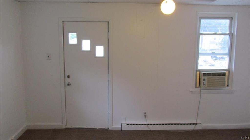 55 Fairyland Rd - Photo 3 of 24