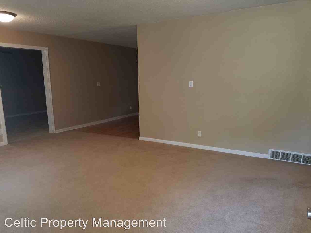 4514 E 112 Terrace - Photo 3 of 15