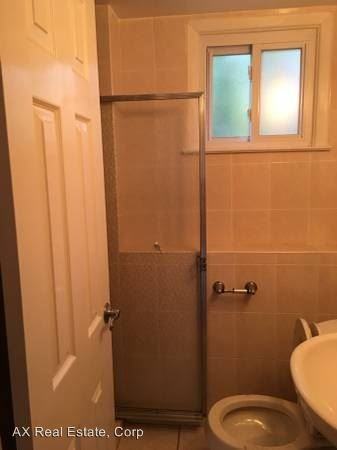 42 Dorchester Dr - Photo 2 of 11