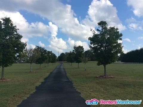 2065 Woodlawn Rd - Photo 2 of 22
