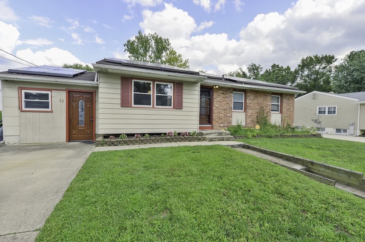 32 Sherwood Dr - Photo 2 of 24