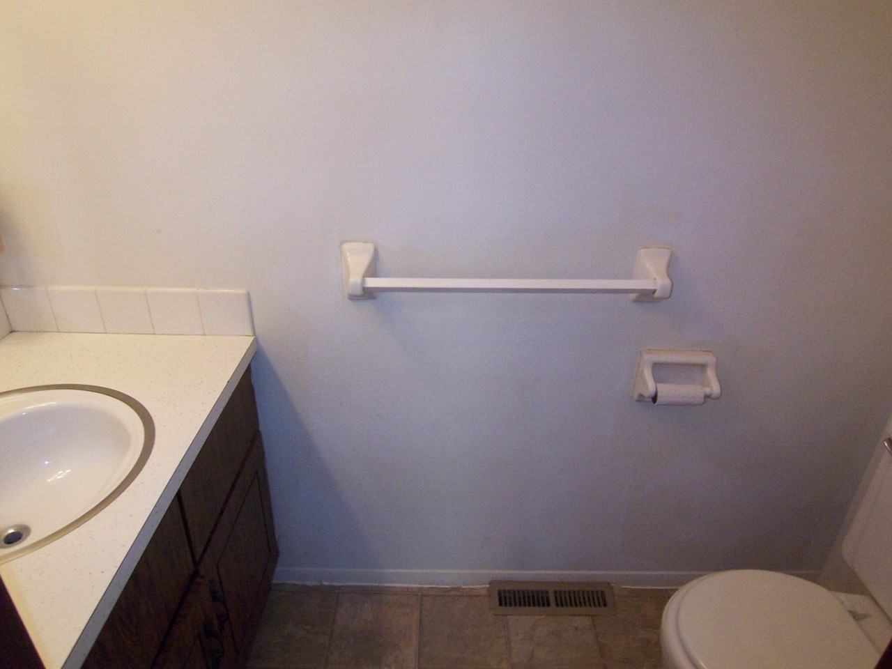 2206 E Livingston St - Photo 3 of 11