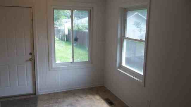 27581 N Beech St - Photo 3 of 11