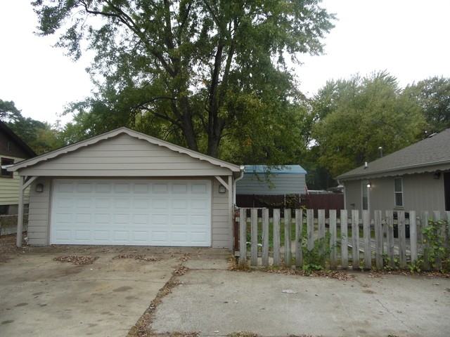 2177 Indiana Ave - Photo 2 of 14