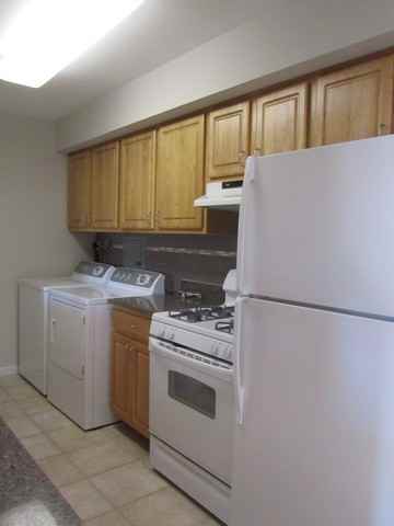 712 E Old Willow Rd #102C - Photo 2 of 10