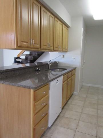 712 E Old Willow Rd #102C - Photo 3 of 10