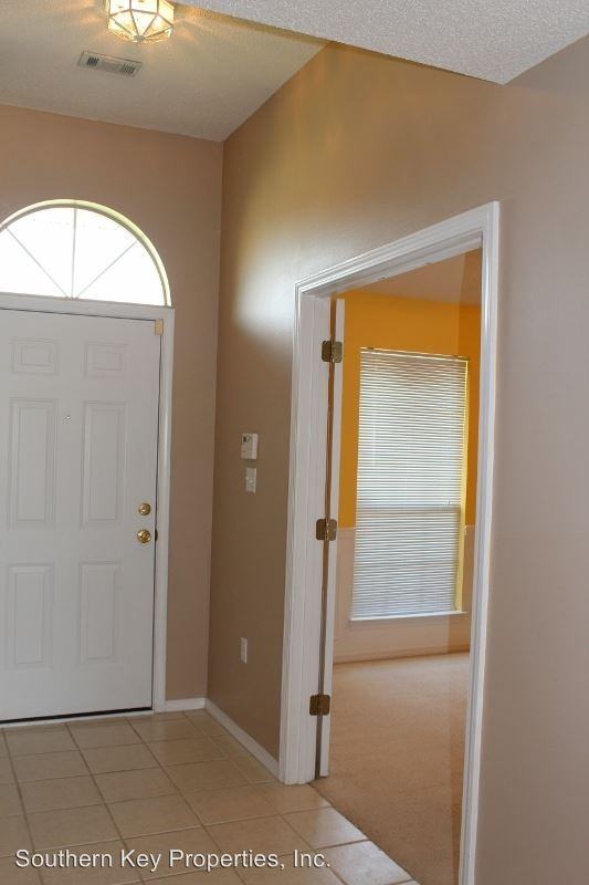 733 Denise Dr - Photo 3 of 22