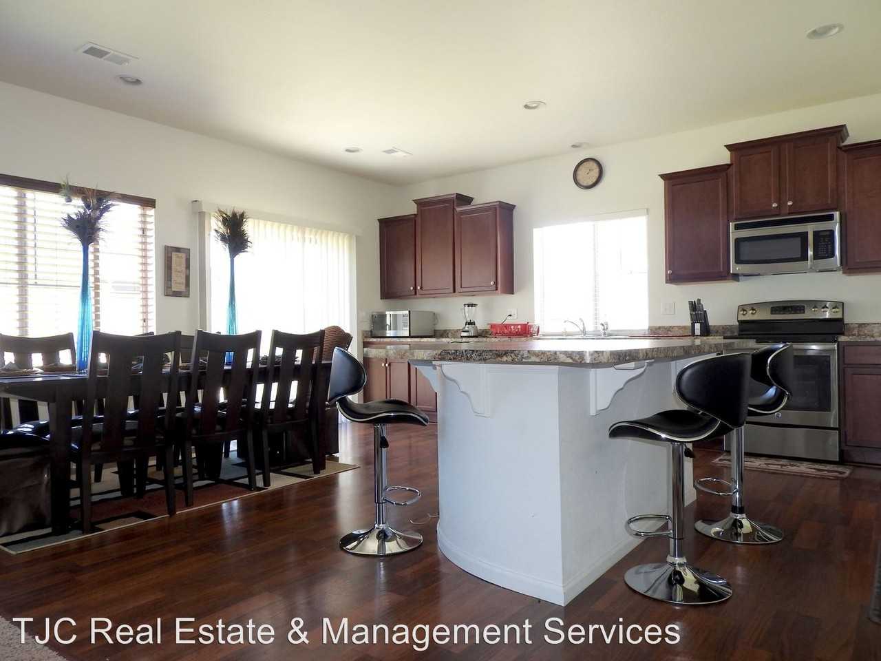 4745 Walden Ct - Photo 2 of 21