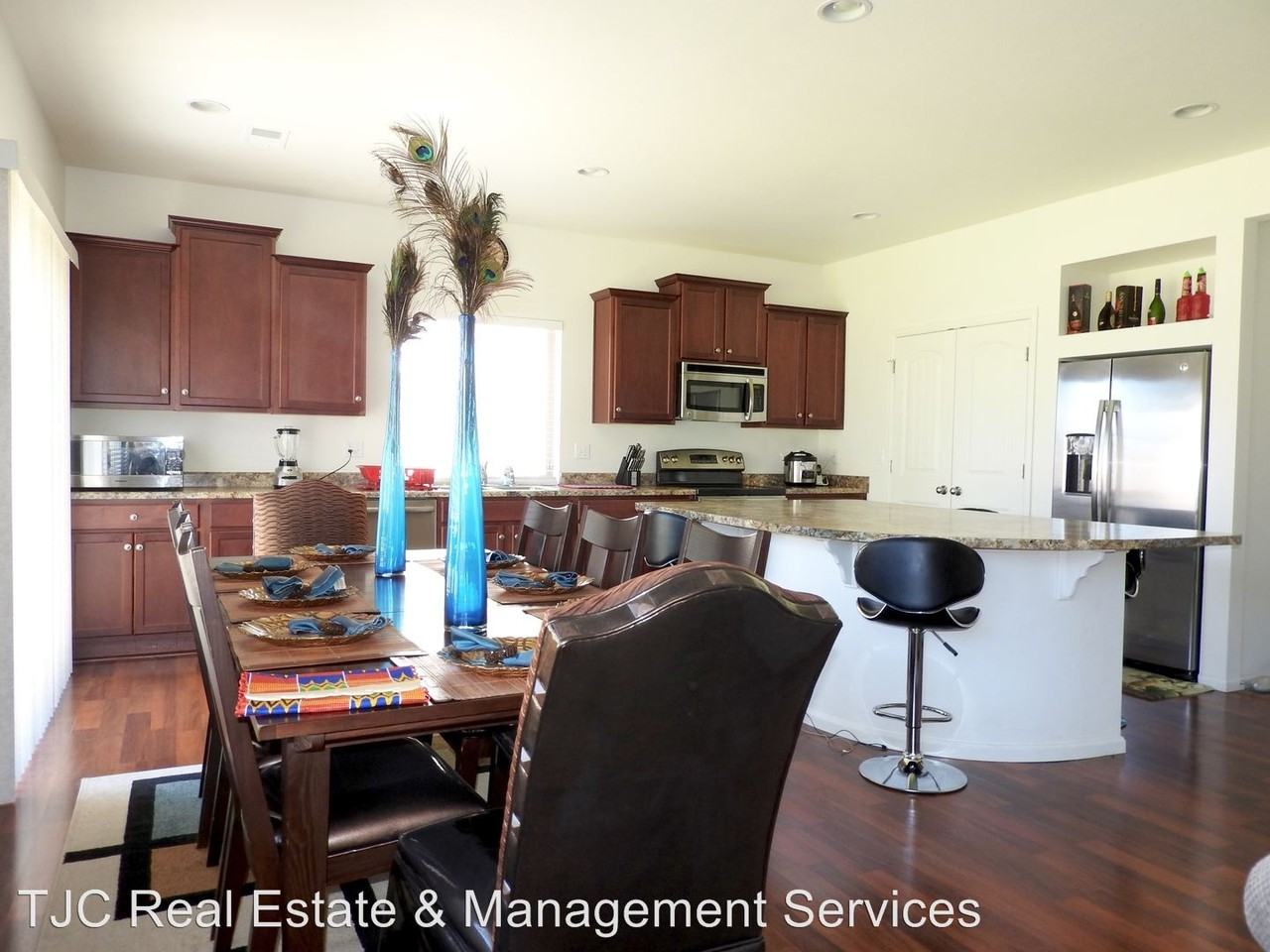 4745 Walden Ct - Photo 3 of 21