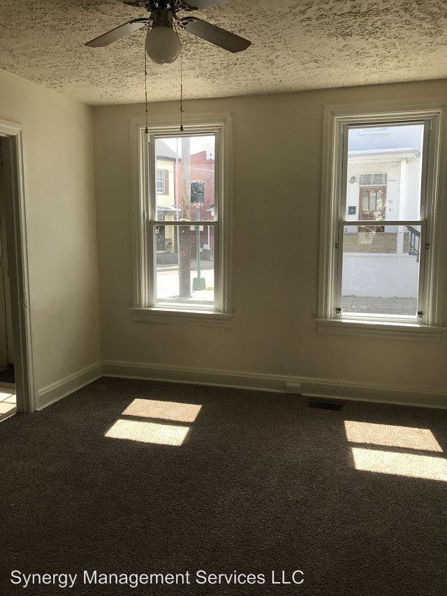 32 E Lee St - Photo 2 of 13