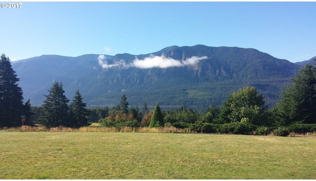 31 Oak St - Photo 3 of 27