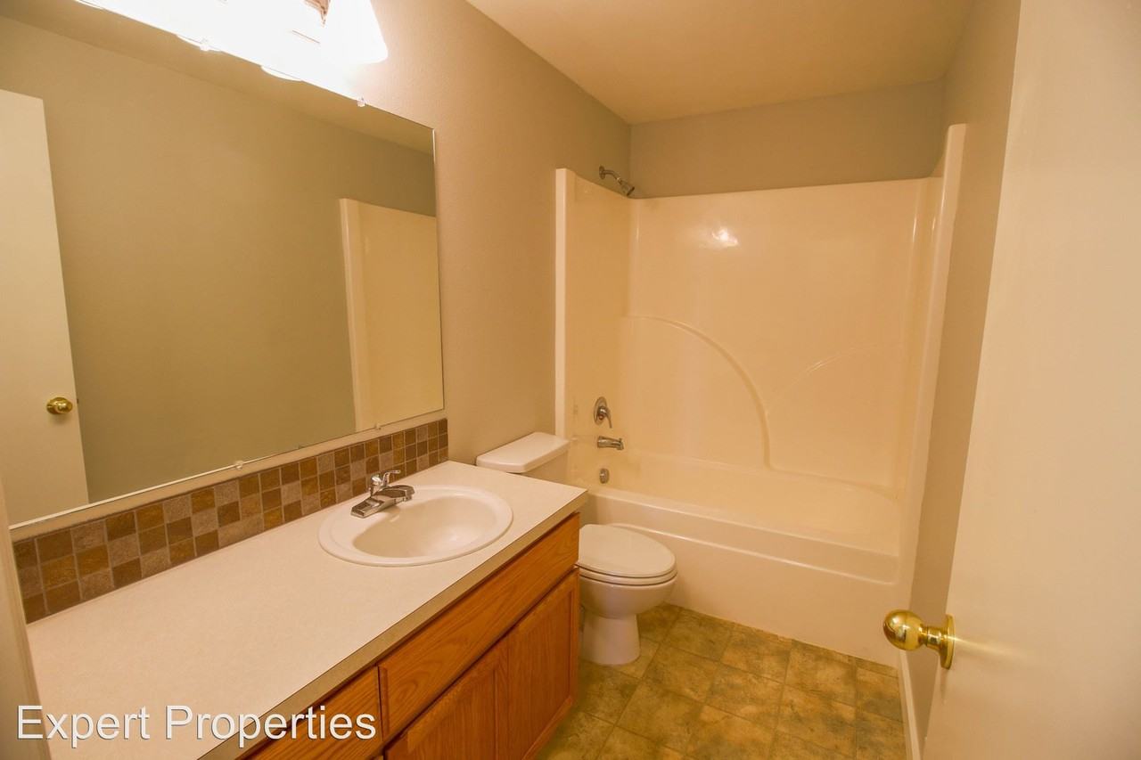 907 Neil Creek Rd - Photo 3 of 27