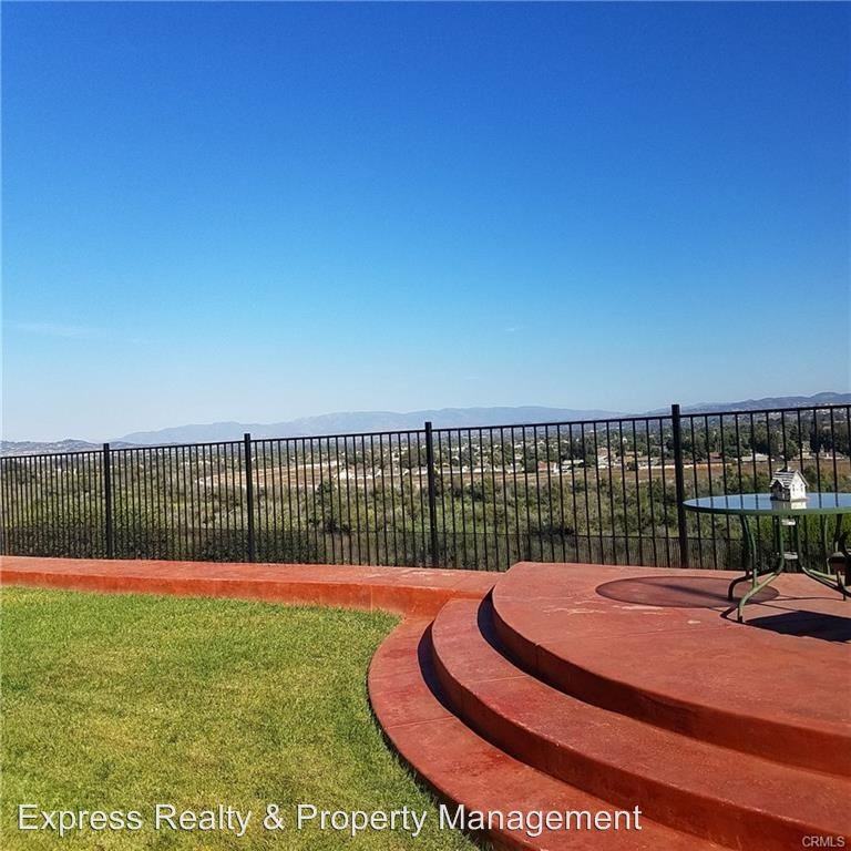 838 Rivertree Dr - Photo 3 of 44