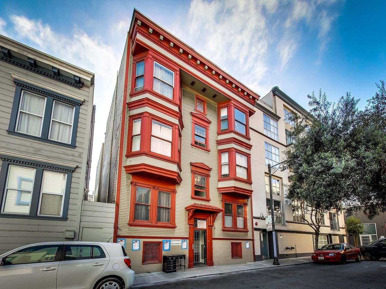 1087 Natoma St - Photo 2 of 19