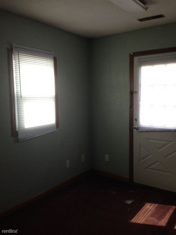 112 S High St - Photo 3 of 13