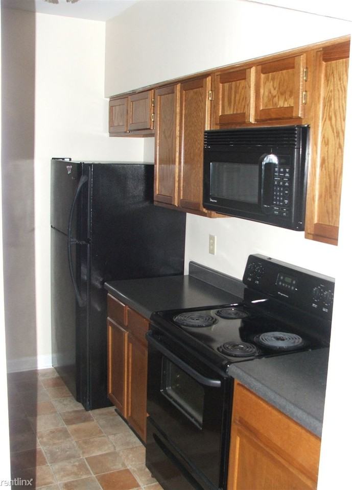 The Meadows Condominiums - Photo 3 of 8