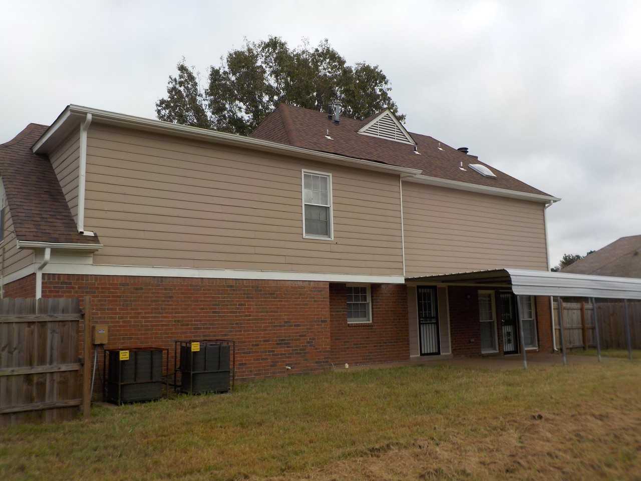 8239 Glen Eden Dr - Photo 3 of 15