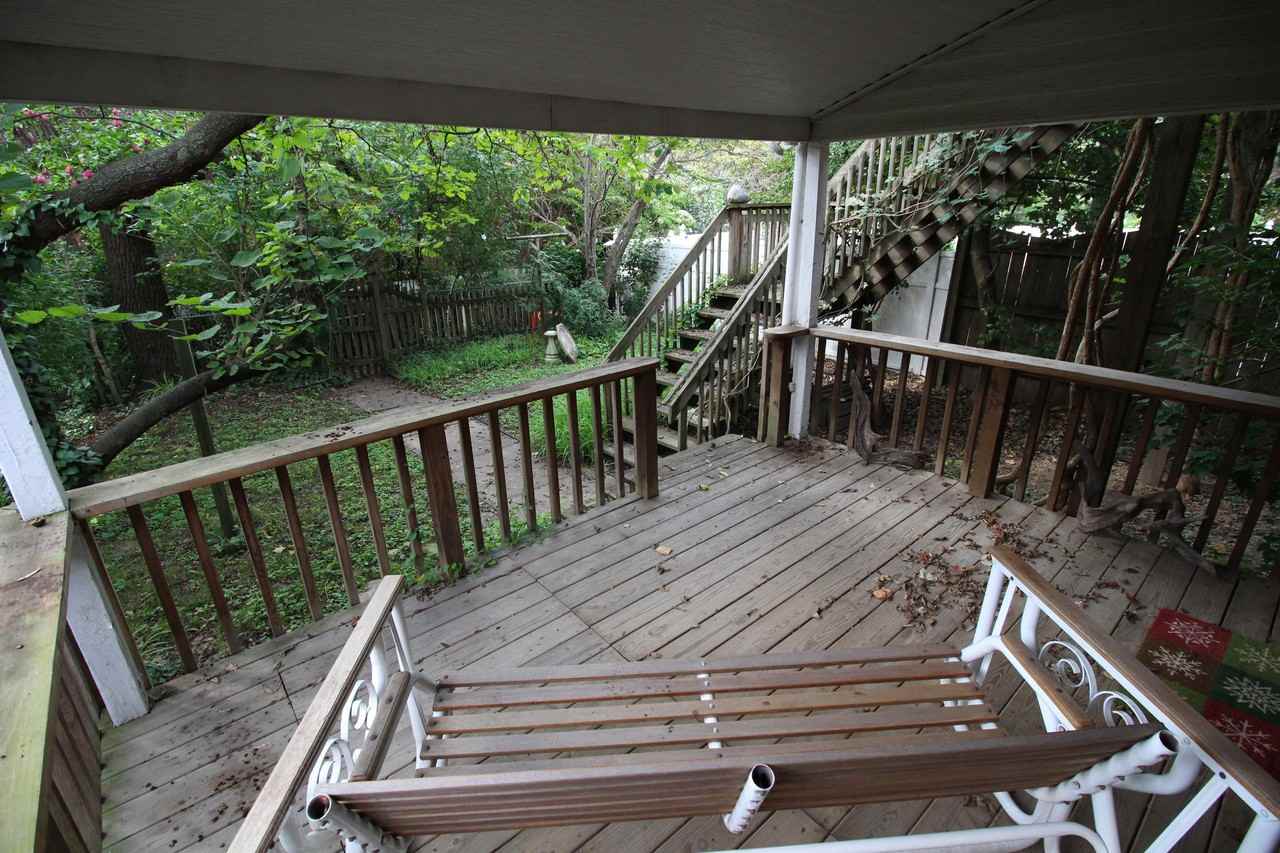 1504 Hepburn Ave - Photo 2 of 8