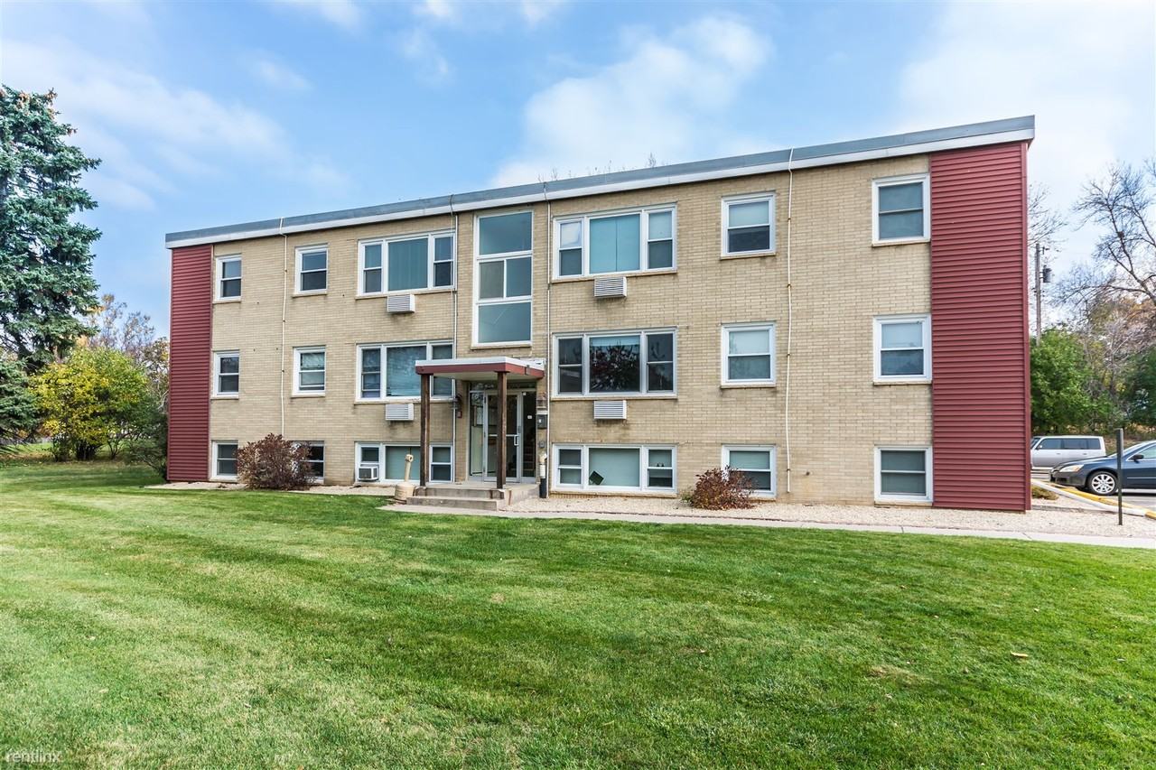 County Road B Apartments - Photo 2 of 31