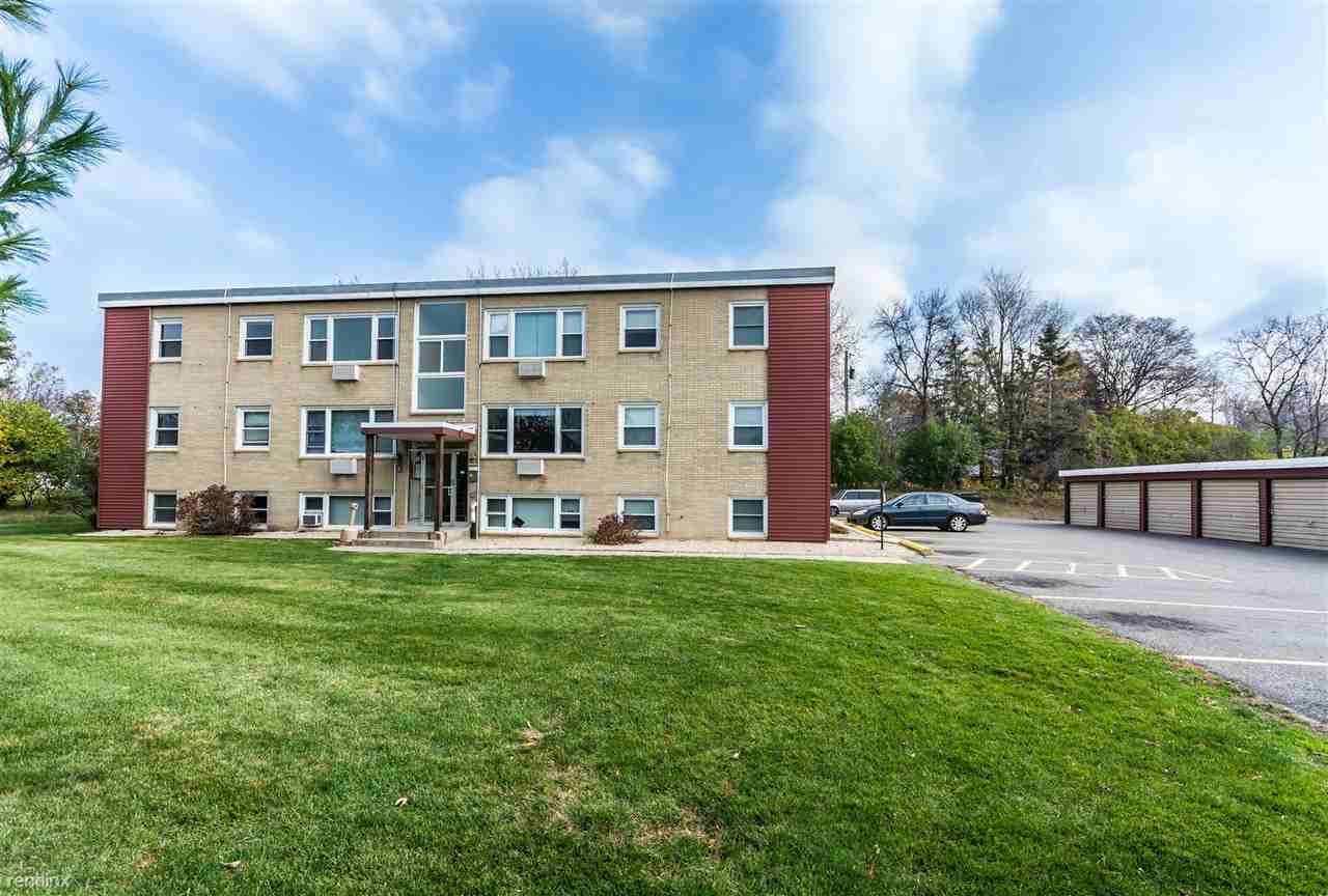 County Road B Apartments - Photo 3 of 31