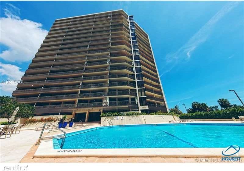 2901 S Bayshore Dr #4D
