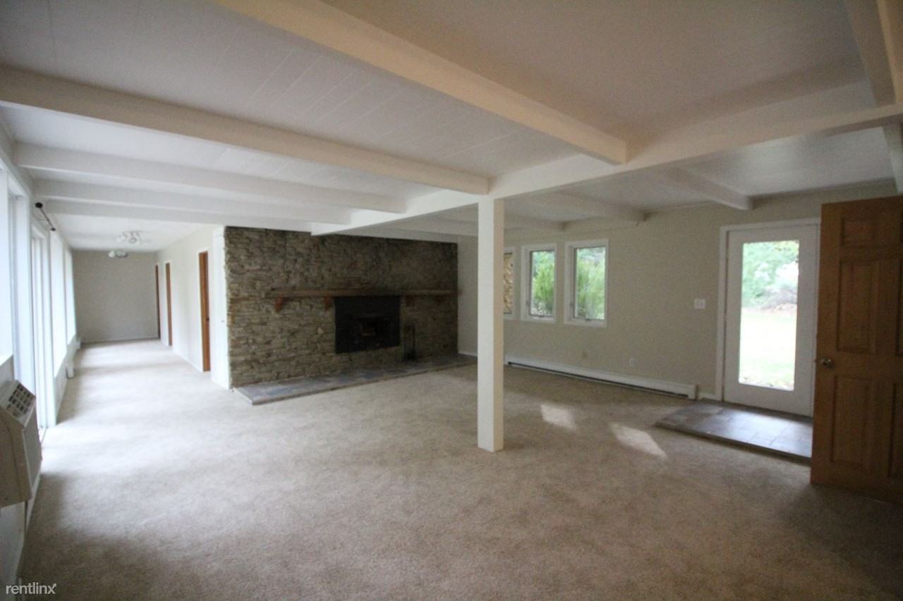 10 Sherwood Rd - Photo 3 of 9