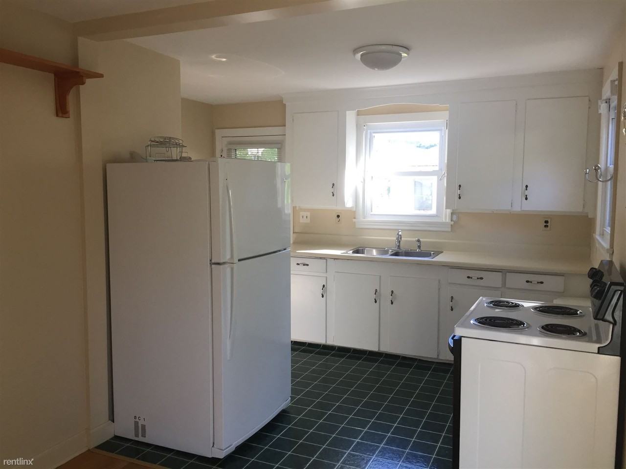 23 Upper Bartlett Rd - Photo 3 of 13