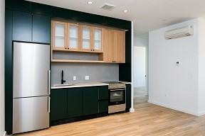 44 Kent Street #203
