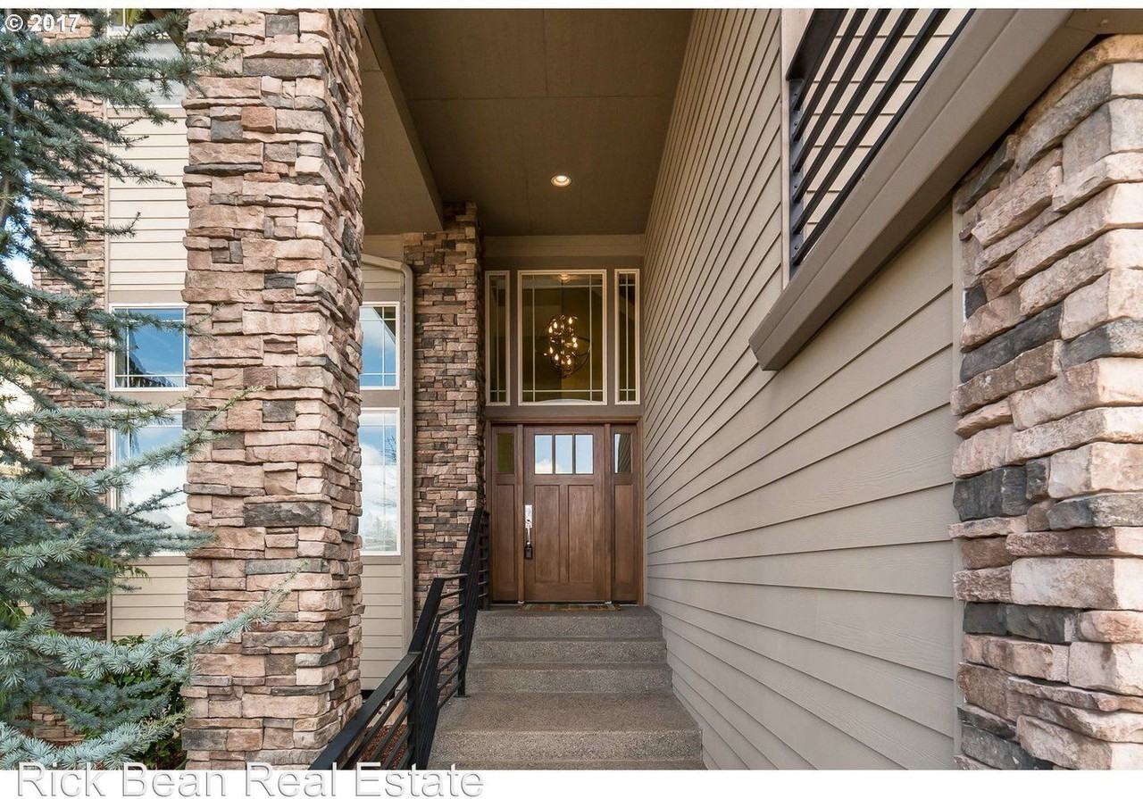 11636 SE Mountain Ridge Ave - Photo 2 of 32