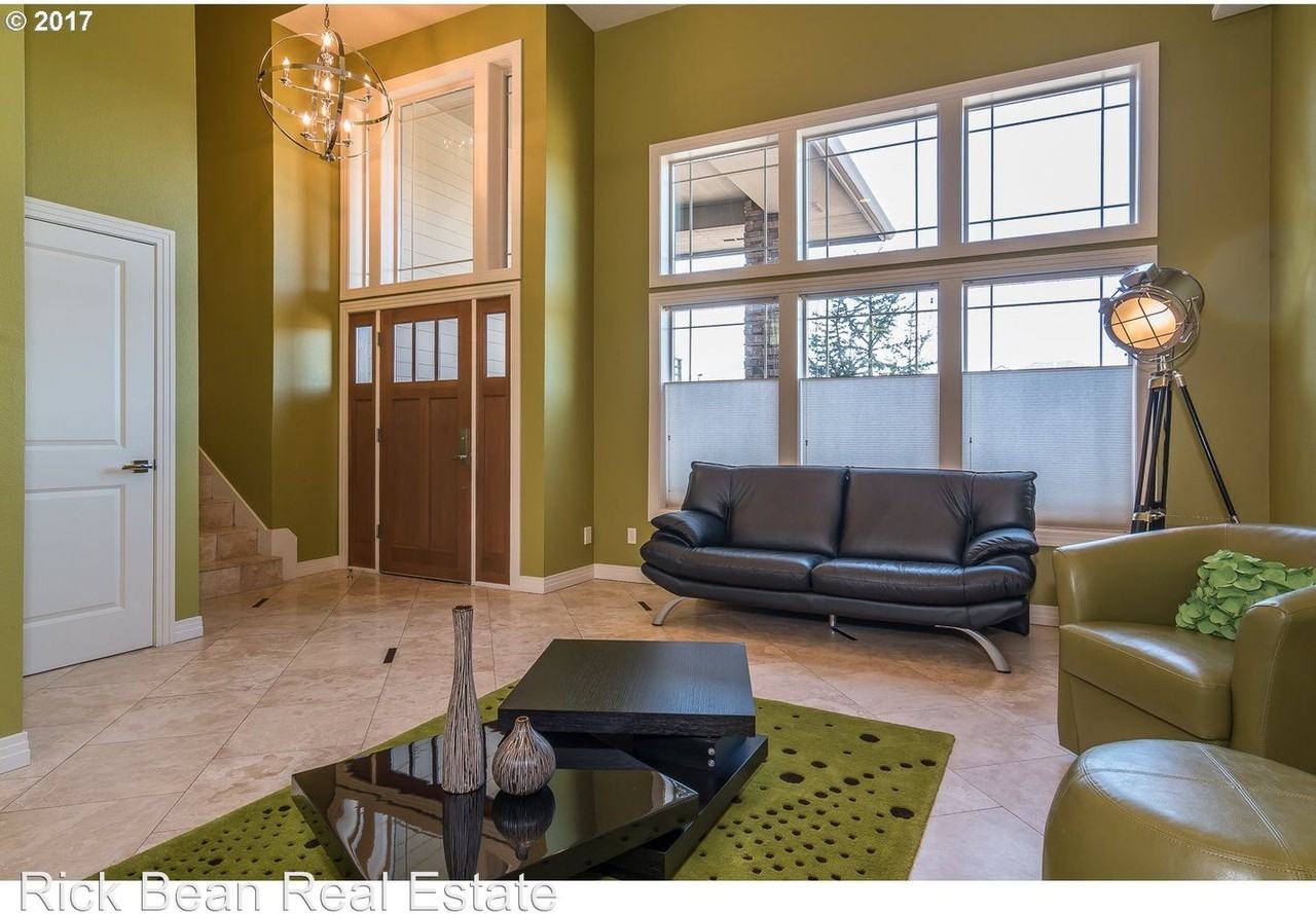 11636 SE Mountain Ridge Ave - Photo 3 of 32