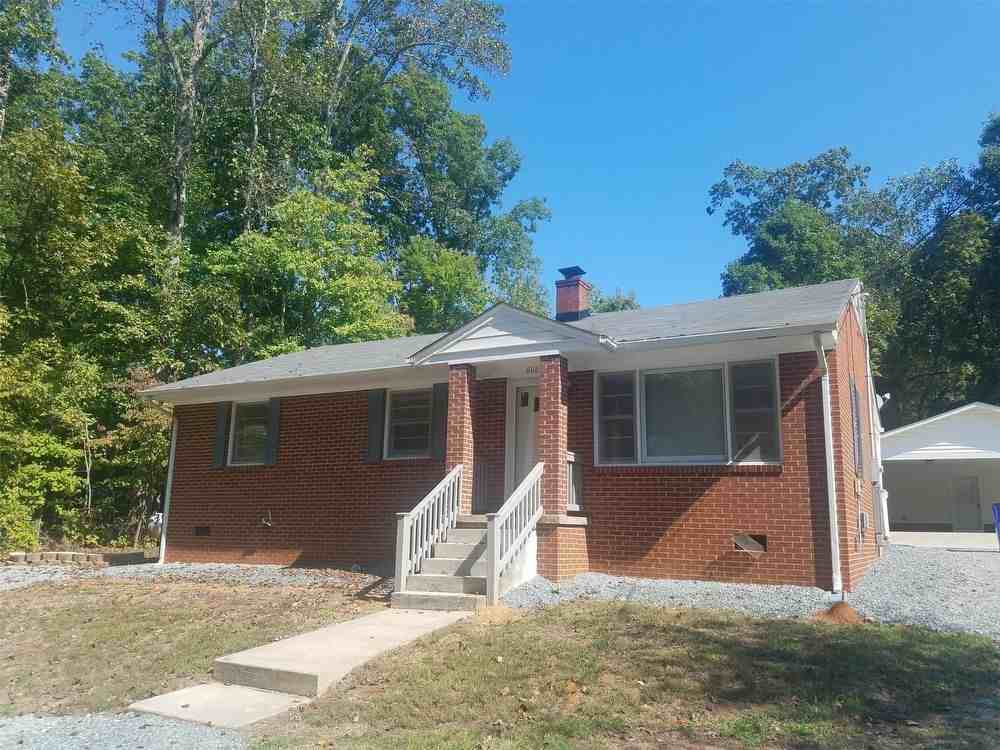 806 N Fir Ave, Siler City, NC 27344 3 Bedroom Apartment for Rent