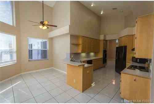 9848 NW 48th Ct - Photo 3 of 4