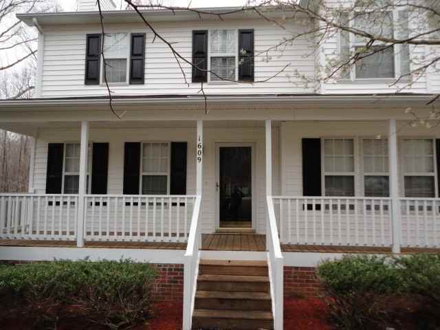 1609 Middle Ridge Dr - Photo 2 of 17