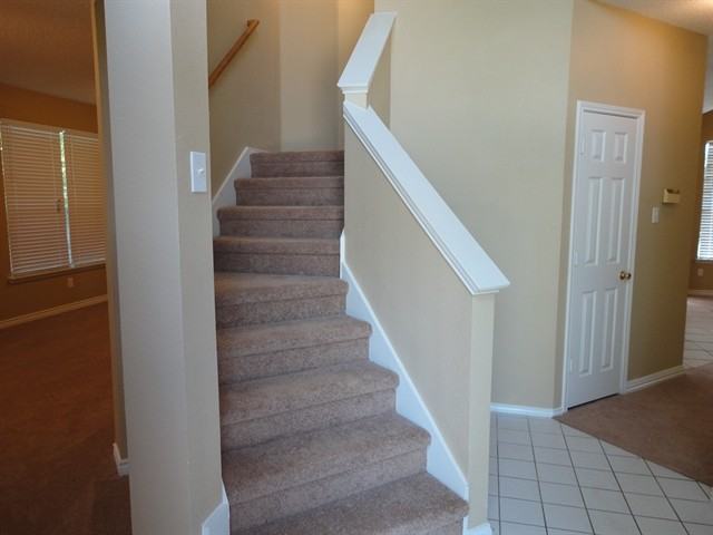 1213 Calvert Dr - Photo 2 of 11