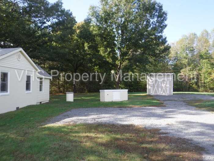 1245 Fords Shop Rd - Photo 2 of 16